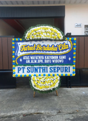 Papan Bunga Duka di Watumalang