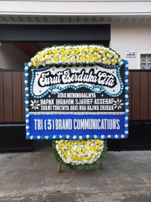 Papan Bunga Duka di Watumalang